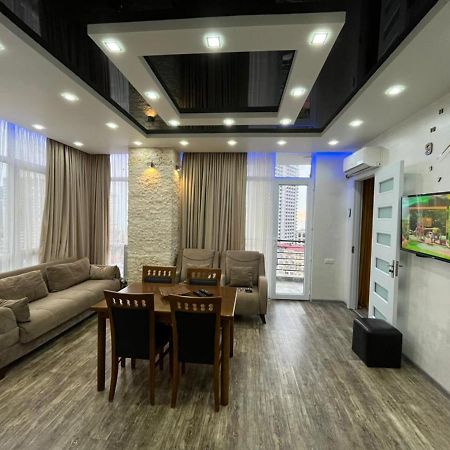 Apartament Delux Sea View บาทูมิ ภายนอก รูปภาพ
