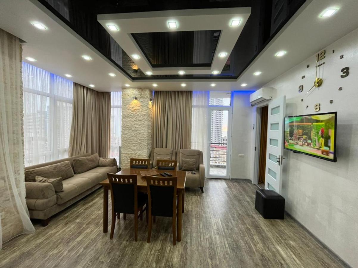 Apartament Delux Sea View บาทูมิ ภายนอก รูปภาพ